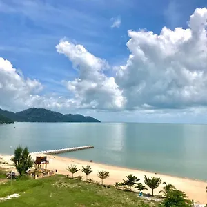 Apartment By The Sea Beach Baby, Batu Ferringhi